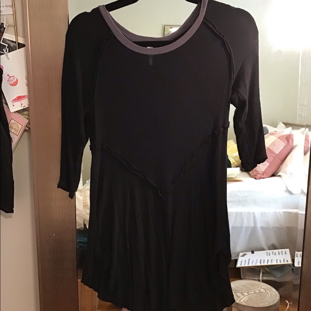 Free People long sleeved weekends layered tee